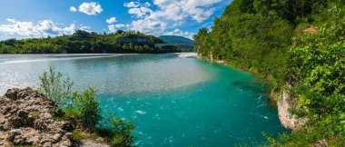 İtalya, Friuli-Venezia Giulia, Udine Bölgesi, Ragogna, Tagliamento Nehri, Ragogna Dağı.