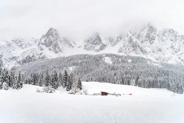 意大利Sappada镇冬季景观 — 图库照片