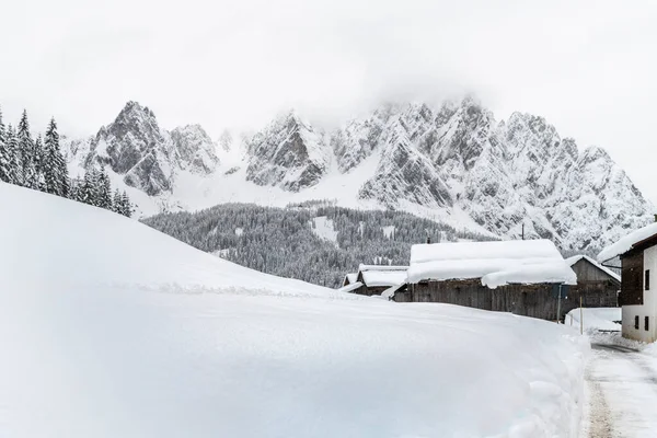 Sappada Stadsutsikt Vintern Italien — Stockfoto