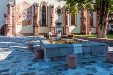 Çiçek resmi Chiesa Mauthen, İtalya