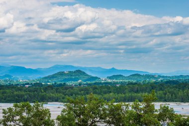 İtalya 'da Cornino Gölü