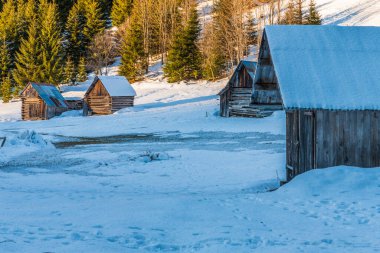 İtalya 'da kış aylarında Sappada manzarası 