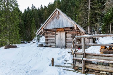 İtalya 'da kış aylarında Sappada manzarası 
