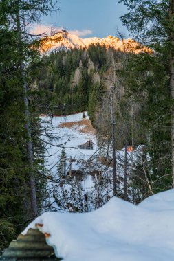 İtalya 'da kış aylarında Sappada manzarası 