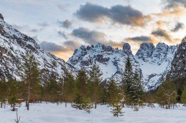 Monte Croce kış manzarası, İtalya 