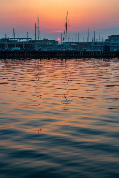 Denizin Üzerinde Günbatımı Gökyüzü Trieste Şehri Liman Kasabası Kuzeydoğu Talya — Stok fotoğraf