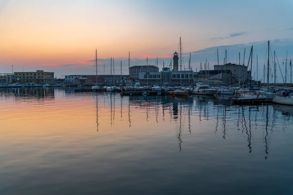 Ηλιοβασίλεμα Ουρανό Πάνω Από Θάλασσα Πόλη Της Τεργέστης Πόλη Λιμάνι — Φωτογραφία Αρχείου
