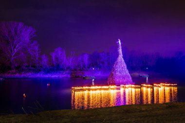 Tagliamento Nehri 'nde geleneksel şenlik ateşi