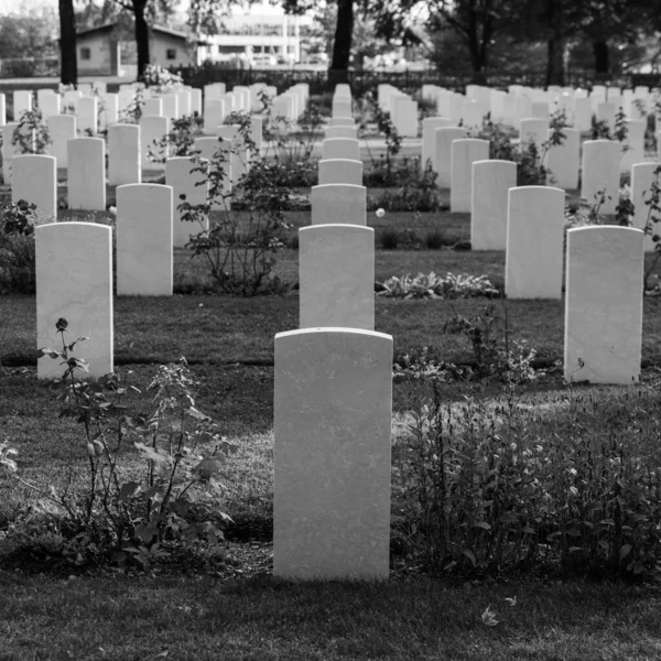 Schwarz Weiß Foto Vom Kriegsfriedhof Udine Italien — Stockfoto
