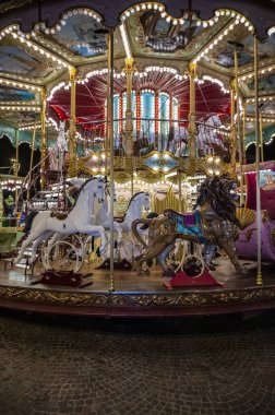 İtalyan şehrinde Noel süslemeleri