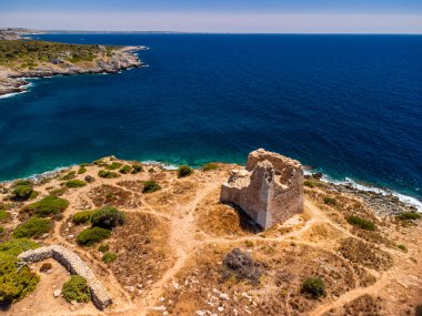 Torre Uluzzo Körfezi ve kıyı şeridi, Salento, İtalya