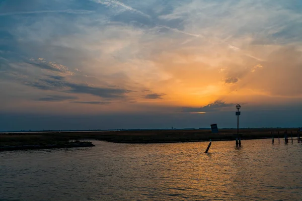 Tramonto Cielo Acqua Mare Onde Ondulate Murano Burano — Foto Stock