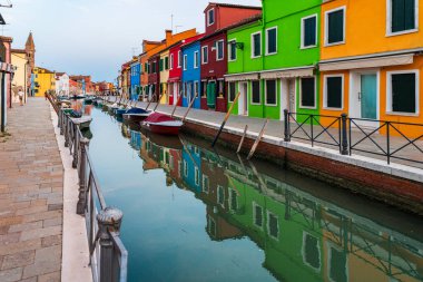 Gündüz vakti Burano Murano kanal şehir merkezi Venedik, İtalya