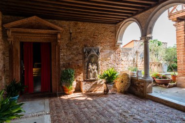 Murano Burano şehrinin gündüz çekimi, İtalya