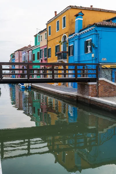 Dag Burano Murano Kanaal Stadsgezicht Met Meerdere Kleuren Gebouwen Venetië — Stockfoto