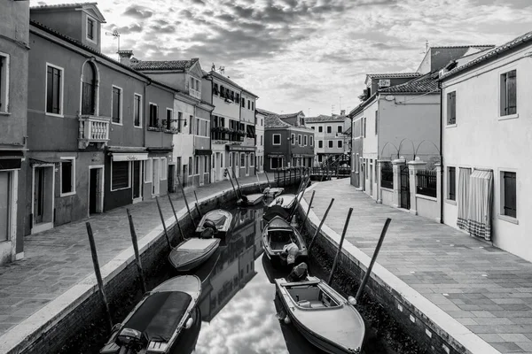 흰색의 무라노 경관에 색상의 건물들이 이탈리아 베니스 — 스톡 사진