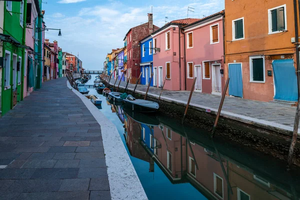 Municipality Venezia Murano Burano Water Canal Boats Colorful Buildings — Stock Photo, Image