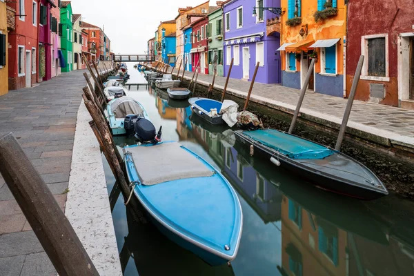 Municipality Venezia Murano Burano Water Canal Boats Colorful Buildings — Stock Photo, Image