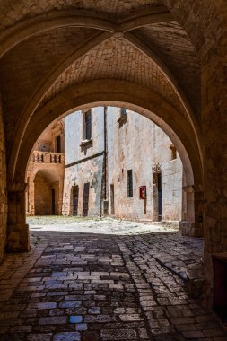 Ceglie Messapica, küçük kasaba komünü, güney İtalya mimarisi. 