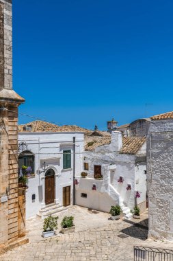 Ceglie Messapica, küçük kasaba komünü, güney İtalya mimarisi. 