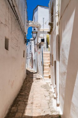 Ceglie Messapica, küçük kasaba komünü, güney İtalya mimarisi. 