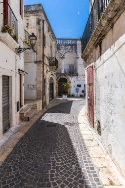 Ceglie Messapica, küçük kasaba komünü, güney İtalya mimari evleri. 