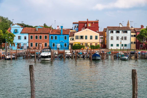 Dag Tid Burano Murano Kanal Stadsbild Med Flera Färger Byggnader — Stockfoto