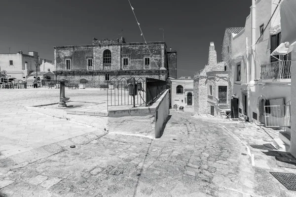 Siyah Beyaz Sokak Fotoğrafı Ceglie Messapica Küçük Kasaba Komünü Güney — Stok fotoğraf