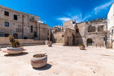 Küçük bir kasabada taş evler ve İtalya 'da komün, San Vito 