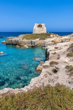 Torre Uluzzo Körfezi ve kıyı şeridi, Salento, İtalya