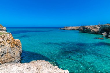 Torre Uluzzo Körfezi ve kıyı şeridi, Salento, İtalya