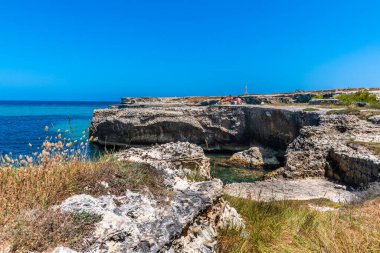Torre Uluzzo Körfezi ve kıyı şeridi, Salento, İtalya