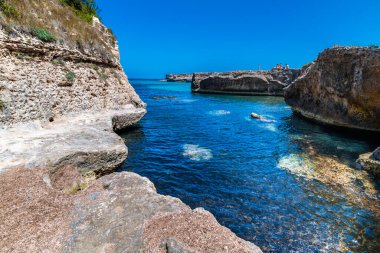 Torre Uluzzo Körfezi ve kıyı şeridi, Salento, İtalya