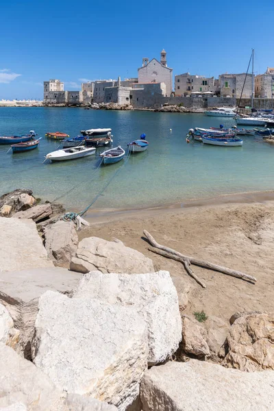 Italiaanse Kleine Havenstad Zee Met Boten Gebouwen — Stockfoto