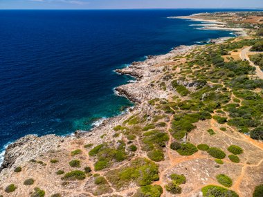Torre Uluzzo Körfezi ve kıyı şeridi, Salento, İtalya