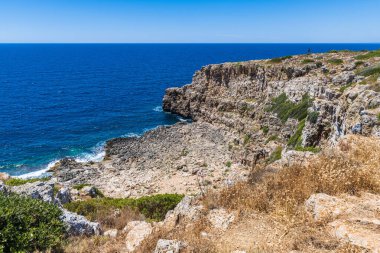 Torre Uluzzo Körfezi ve kıyı şeridi, Salento, İtalya