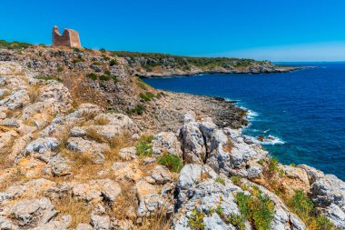 Torre Uluzzo Körfezi ve kıyı şeridi, Salento, İtalya