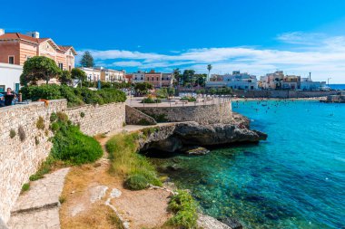 Torre Uluzzo Körfezi ve kıyı şeridi, Salento, İtalya
