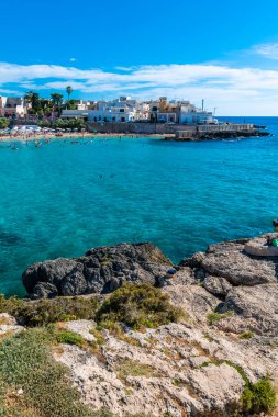 Torre Uluzzo Körfezi ve kıyı şeridi, Salento, İtalya