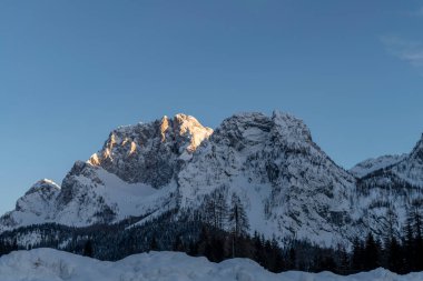 İtalya 'da kış aylarında Sappada manzarası 