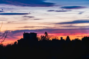 Günbatımı güzel manzara, Cassacco, İtalya
