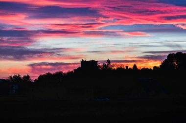 Günbatımı güzel manzara, Cassacco, İtalya