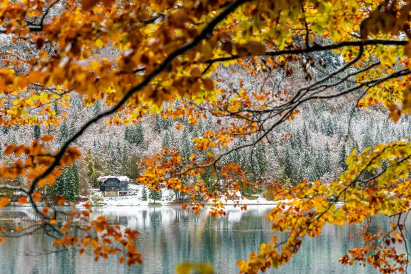 Vue Panoramique Lac Neigeux Fusine Italie — Photo