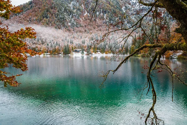 Scénický Pohled Zasněžené Jezero Fusine Itálie — Stock fotografie