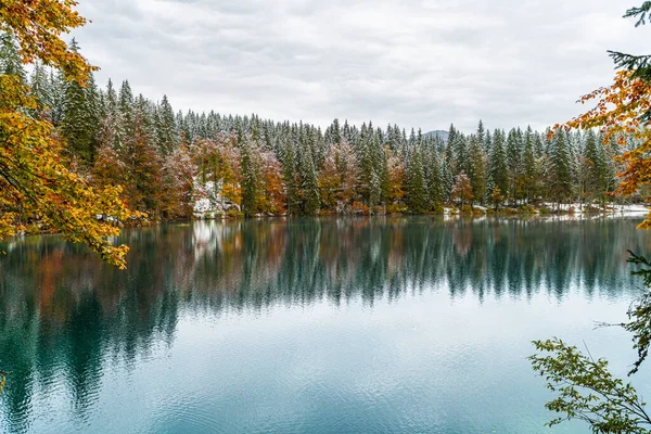 Hermosa Vista Naturaleza Lago Fusine Italia — Foto de Stock