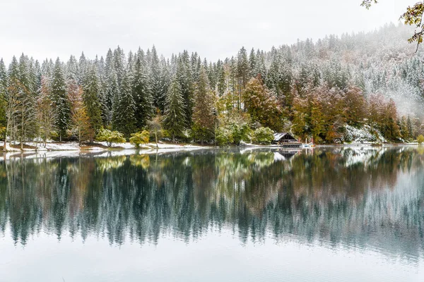 Όμορφη Θέα Στη Φύση Fusine Λίμνη Ιταλία — Φωτογραφία Αρχείου