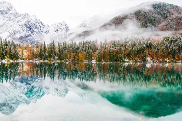 Krásný Výhled Přírodu Fusine Lake Itálie — Stock fotografie