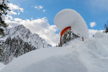 Pesariis kış zamanı sahnesi, İtalya