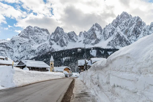 Pesariis Escena Del Invierno Italia —  Fotos de Stock