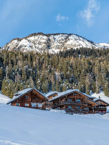 Pesariis Escena Del Invierno Italia — Foto de Stock